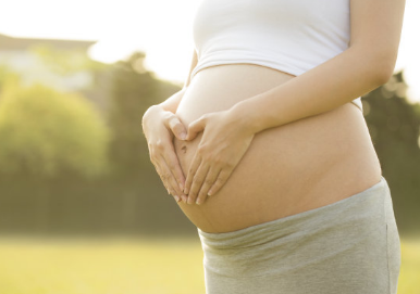 孕婦在夏天要注意什么 夏天孕婦做胎兒不受罪 孕婦在夏天要注意什么 夏天孕婦做胎兒不受罪