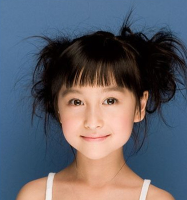 寶寶頭發(fā)短怎么扎好看 女寶頭發(fā)扎法圖解 寶寶頭發(fā)短怎么扎好看 女寶頭發(fā)扎法圖解