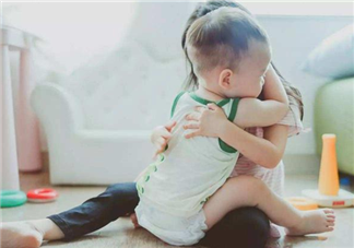 大寶為什么很容易鬧情緒 促進(jìn)二寶之間關(guān)系的小游戲