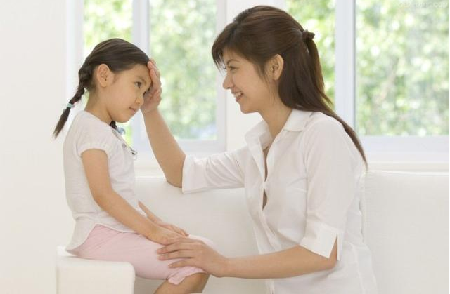 小孩多少度是低熱 小孩低熱是怎么引起的