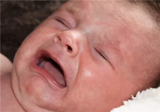 新生兒黃昏鬧發生在什么時候 新生兒黃昏鬧怎么辦