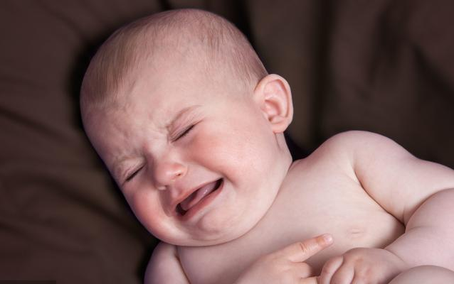 剛出生的寶寶為什么都會哭 寶寶不哭有什么問題