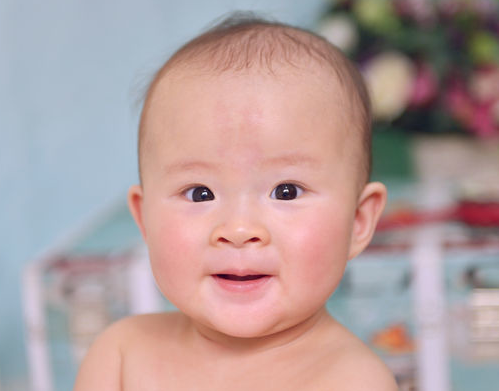 生孩子報喜朋友圈怎么發 生孩子報喜的創意文字 生孩子報喜朋友圈怎么發 生孩子報喜的創意文字