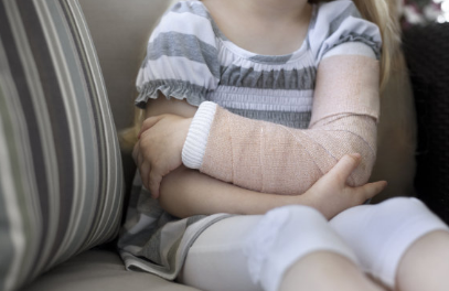 新生兒愛吐泡泡是肺炎嗎 寶寶肺炎要注意什么