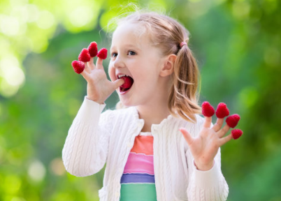 春天應(yīng)該帶孩子玩這些戶外游戲 好玩親子戶外游戲