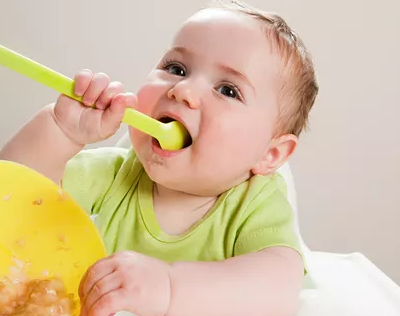寶寶多大可以吃大人的飯菜 如何鍛煉寶寶的咀嚼能力