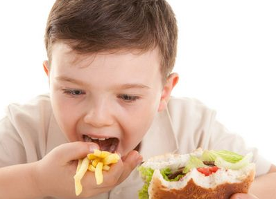 寶寶多大可以吃大人的飯菜 如何鍛煉寶寶的咀嚼能力