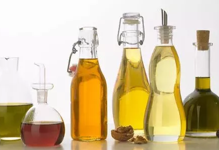 寶寶輔食什么時候能添加油 寶寶多大可以吃油了 寶寶輔食什么時候能添加油 寶寶多大可以吃油了