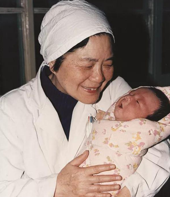 中國大陸首例試管嬰兒當媽 中國首例試管嬰兒成功分娩的意義