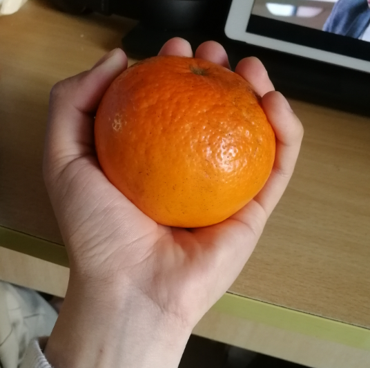 孕婦吃沃柑對胎兒好嗎 懷孕吃沃柑寶寶生出來會不會是黃色的