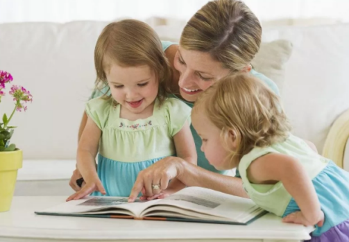 讓孩子能說會道的方法 抓住孩子語言發(fā)育關鍵期