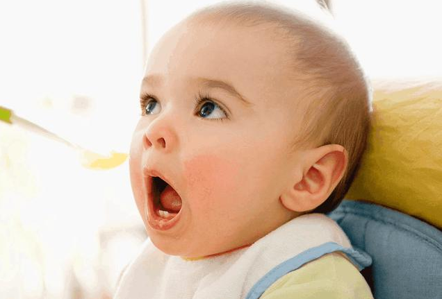 寶寶口腔有異味是怎么回事 寶寶口腔異味解決方法 寶寶口腔有異味是怎么回事 寶寶口腔異味解決方法