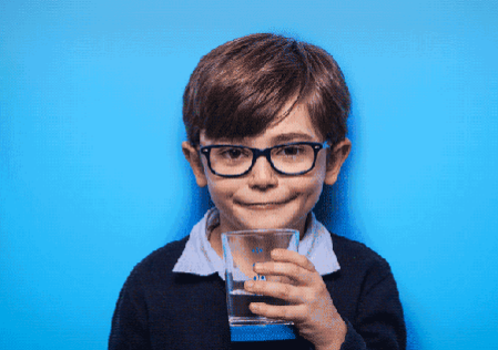 吃母乳的寶寶要不要喝水 寶寶在什么情況下需要喂水