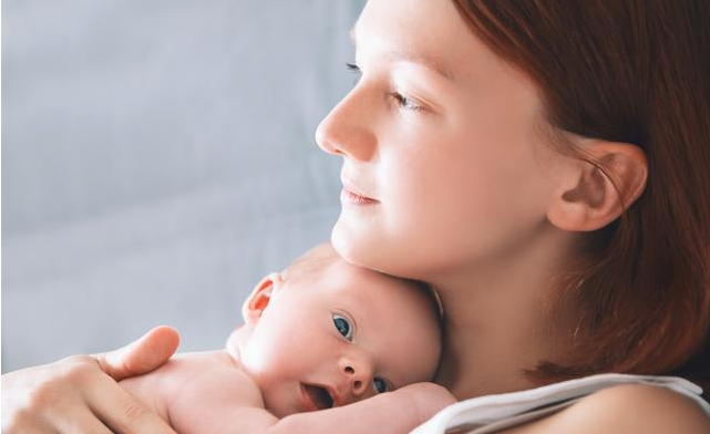 喂奶拍嗝了為什么還會吐奶 如何預防寶寶吐奶溢奶