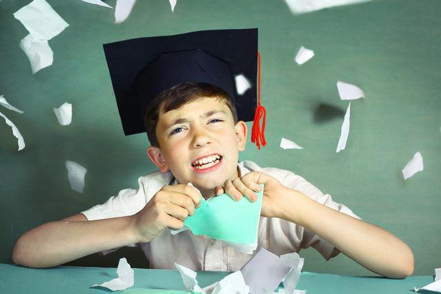 孩子考前焦慮癥是什么 如何幫助孩子調節考前焦慮情緒 孩子考前焦慮癥是什么 如何幫助孩子調節考前焦慮情緒