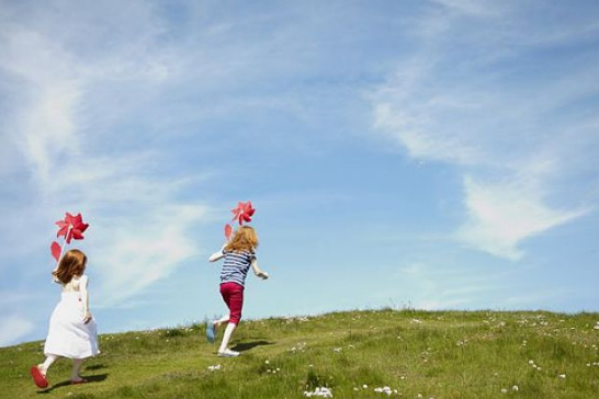 春季別讓孩子這樣穿衣服去幼兒園 孩子春季衣服黑名單