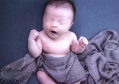 新生兒拍照新生照有危險嗎 新生兒照片什么時候拍比較好