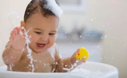 寶寶換尿布后為什么不能用痱子粉 寶寶尿布疹怎么辦