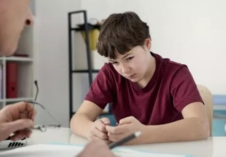 上海十七歲男孩跳橋自殺怎么回事 孩子受委屈時應該如何教育 上海十七歲男孩跳橋自殺怎么回事 孩子受委屈時應該如何教育