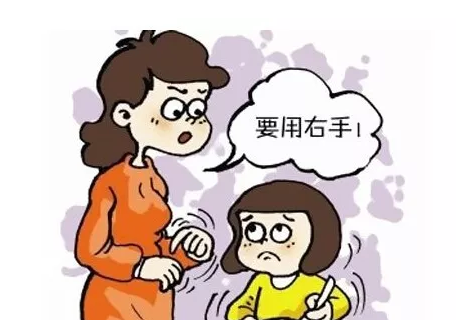 孩子左撇子需要糾正嗎 左撇子的孩子更聰明嗎 孩子左撇子需要糾正嗎 左撇子的孩子更聰明嗎