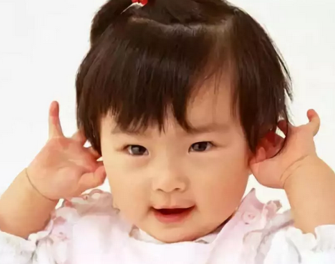 寶寶愛揪頭發頭發越來越少 寶寶愛揪頭發怎么應對