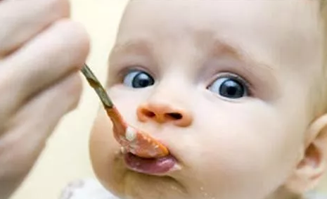 吃湯泡飯的孩子危害很大 湯泡飯不該給孩子吃嗎 吃湯泡飯的孩子危害很大 湯泡飯不該給孩子吃嗎