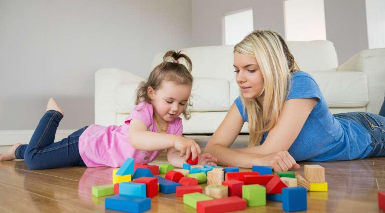 一歲寶寶玩具被搶走應(yīng)該怎么做比較好 媽媽應(yīng)該怎么做合理 一歲寶寶玩具被搶走應(yīng)該怎么做比較好 媽媽應(yīng)該怎么做合理