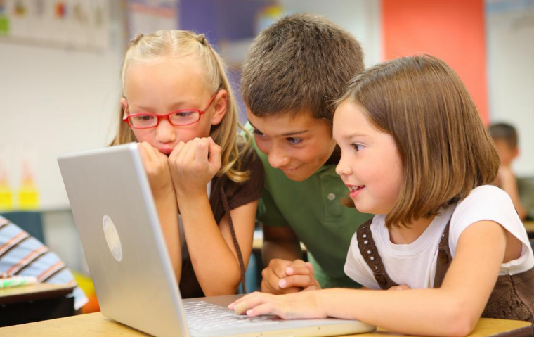 一歲寶寶玩具被搶走應(yīng)該怎么做比較好 媽媽應(yīng)該怎么做合理 一歲寶寶玩具被搶走應(yīng)該怎么做比較好 媽媽應(yīng)該怎么做合理