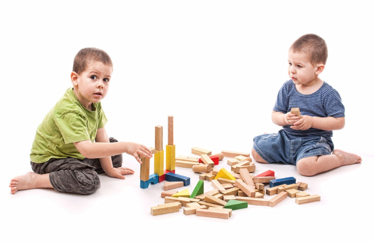 孩子三歲還是不說話是什么原因 三歲孩子只會說爸爸媽媽 孩子三歲還是不說話是什么原因 三歲孩子只會說爸爸媽媽