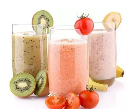 2-3月的寶寶能添加果汁和菜汁嗎 寶寶幾個月大可以喝果汁