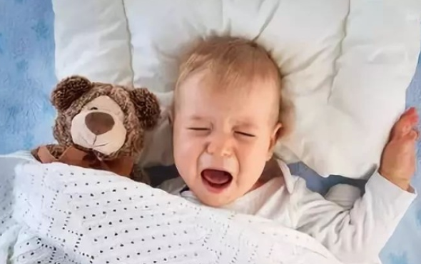 寶寶熱性驚厥會遺傳嗎 發(fā)燒抽搐會影響智力嗎