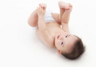 寶寶經常踢腿是什么原因 如何更好鍛煉寶寶的踢腿方式