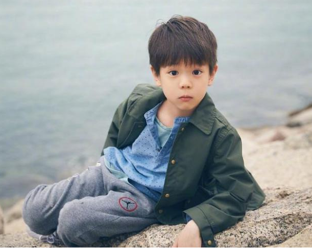 嗯哼雙眼皮 寶寶單眼皮長(zhǎng)大會(huì)變成雙眼皮嗎