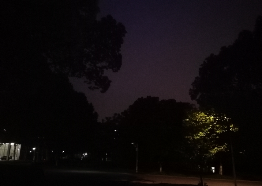 描寫夜色的優美句子 描寫夜色的簡單句子說說