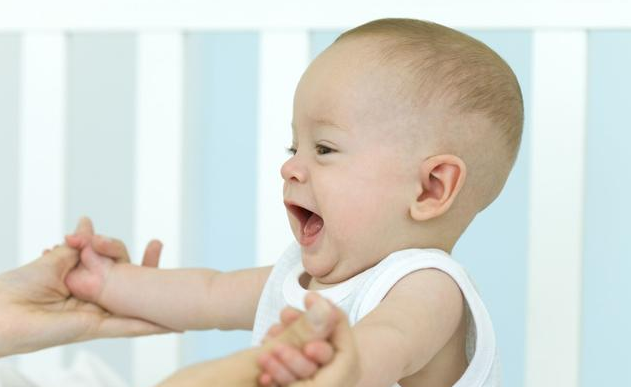 寶寶撞到頭怎么辦 如何避免孩子撞到頭