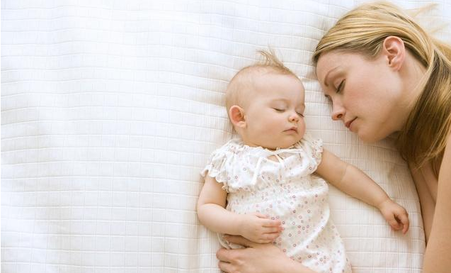 孩子大了不愿意分床睡怎么辦 孩子不與大人分床睡有什么危害