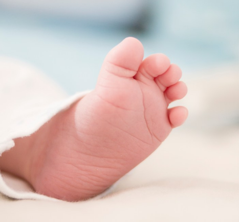 夏天可以給小寶寶吹空調嗎 孩子想吹空調怎么吹才安全