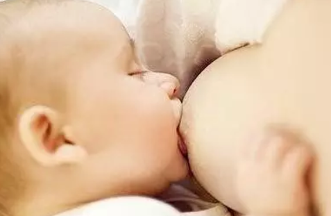 大小奶應該多喝哪一邊 大小奶到底先吃哪一個