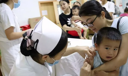 寶寶打針又哭又鬧怎么辦 寶寶打針哭打罵孩子沒(méi)有用 寶寶打針又哭又鬧怎么辦 寶寶打針哭打罵孩子沒(méi)有用