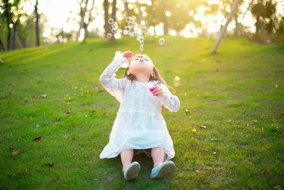 母親拒絕幫忙帶小孩 年輕女兒的話令人深思 母親拒絕幫忙帶小孩 年輕女兒的話令人深思