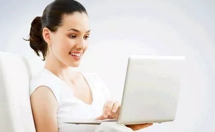 產后坐月子看電視會傷害視力嗎 產后能看電視嗎 產后坐月子看電視會傷害視力嗎 產后能看電視嗎