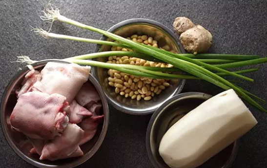 哺乳期吃蓮藕下奶嗎 哺乳期吃蓮藕的好處 哺乳期吃蓮藕下奶嗎 哺乳期吃蓮藕的好處