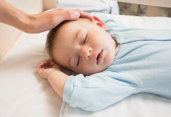 新生兒前100天怎么護理 新生兒護理方法 新生兒前100天怎么護理 新生兒護理方法