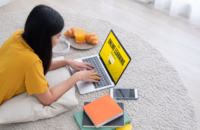 產后上班第一天寫說說朋友圈 產后上班說說感慨