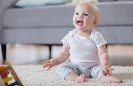 新生兒夏季怎么護理 夏季新生兒能開空調嗎 新生兒夏季怎么護理 夏季新生兒能開空調嗎