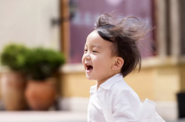 怎么判斷孩子痛是生長痛 孩子生長痛怎么去應對 怎么判斷孩子痛是生長痛 孩子生長痛怎么去應對