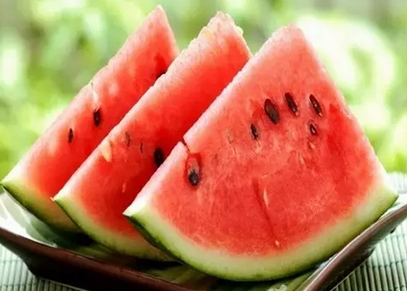 孕婦解暑能吃西瓜嗎 孕婦怎樣吃習西瓜更健康 孕婦解暑能吃西瓜嗎 孕婦怎樣吃習西瓜更健康