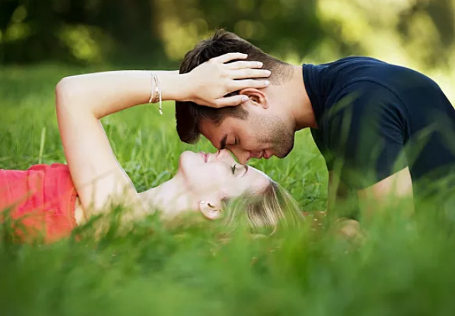 女性性生活性交疼痛是怎么回事 女性同房時疼痛怎么緩解