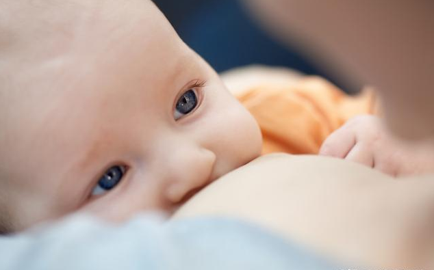 喂奶喂成大小胸了怎么辦 大小奶怎么糾正 喂奶喂成大小胸了怎么辦 大小奶怎么糾正