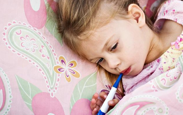 給寶寶量體溫的幾種方式 不同位置的體溫多少度是發(fā)燒了 給寶寶量體溫的幾種方式 不同位置的體溫多少度是發(fā)燒了